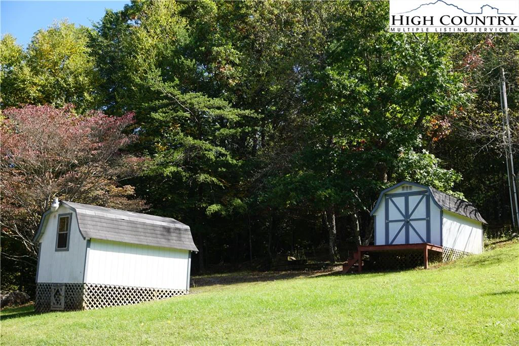 Image number 3 for the current listing