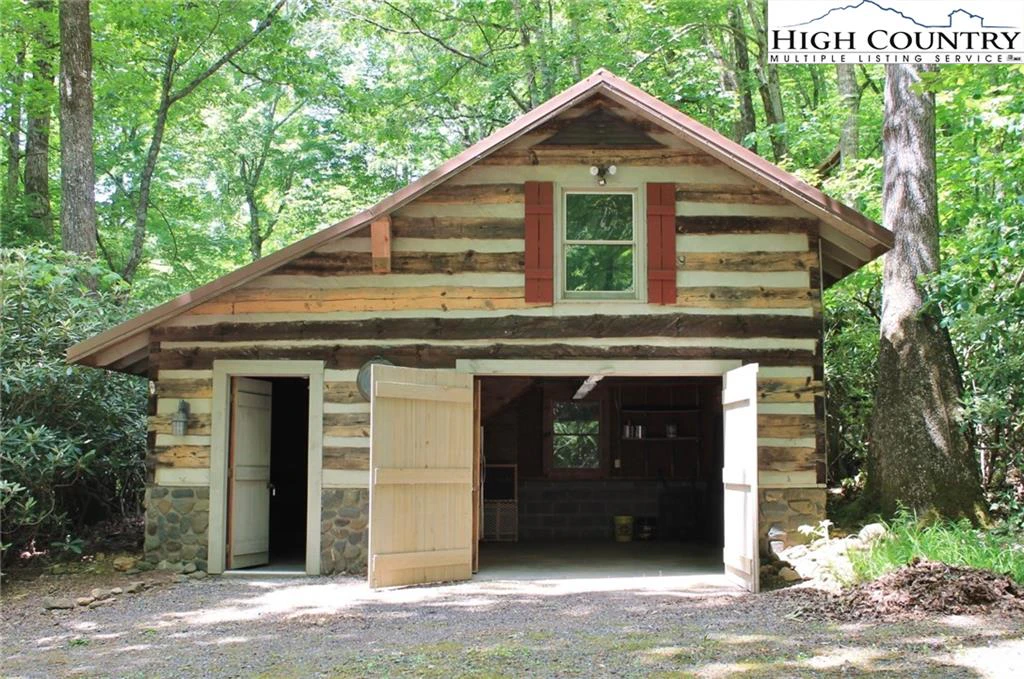 Image number 5 for the current listing