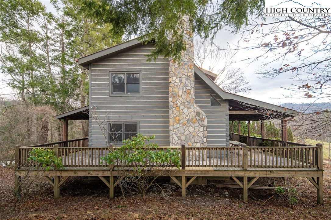 Image number 21 for the current listing