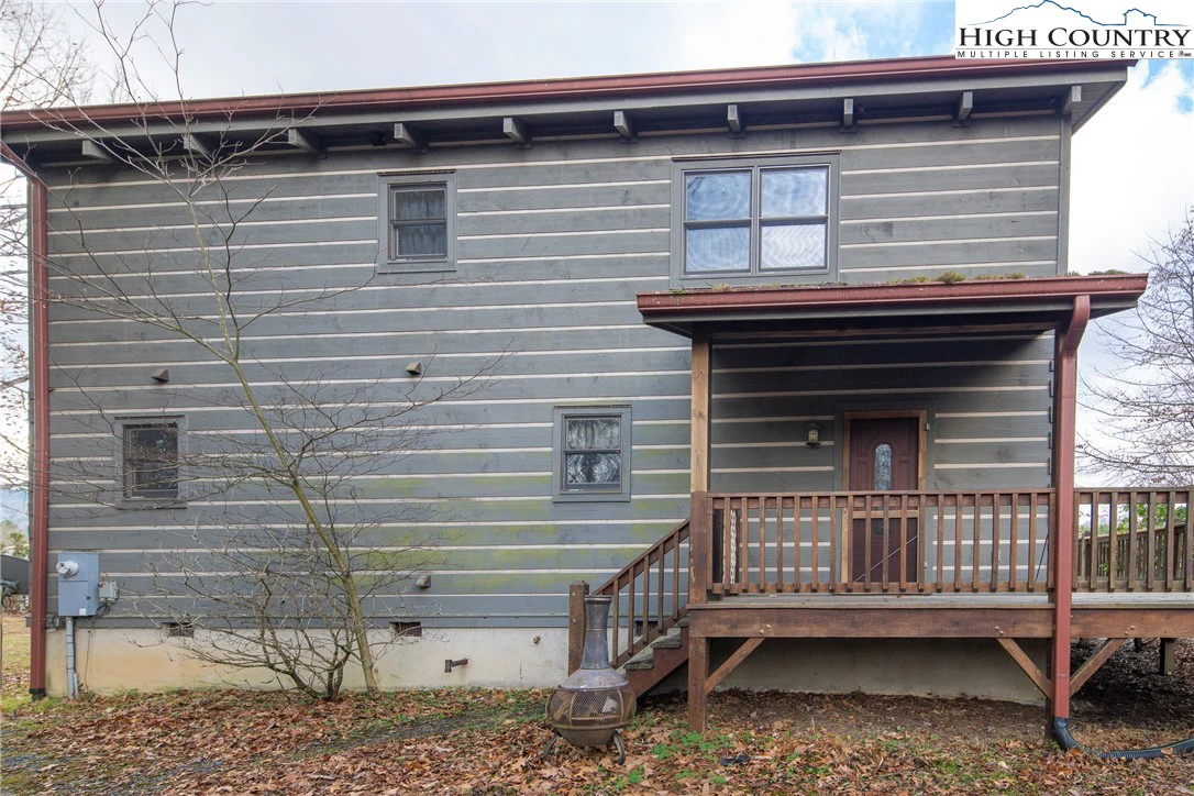 Image number 9 for the current listing