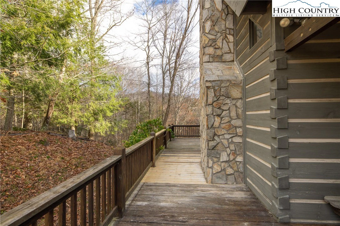 Image number 13 for the current listing