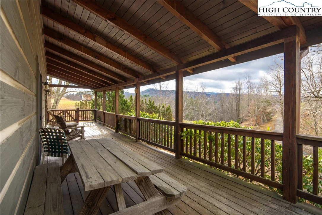 Image number 14 for the current listing