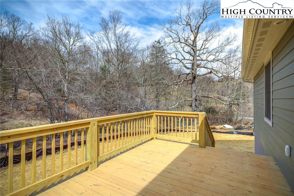 Image number 21 for the current listing