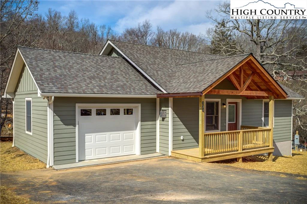 Image number 19 for the current listing