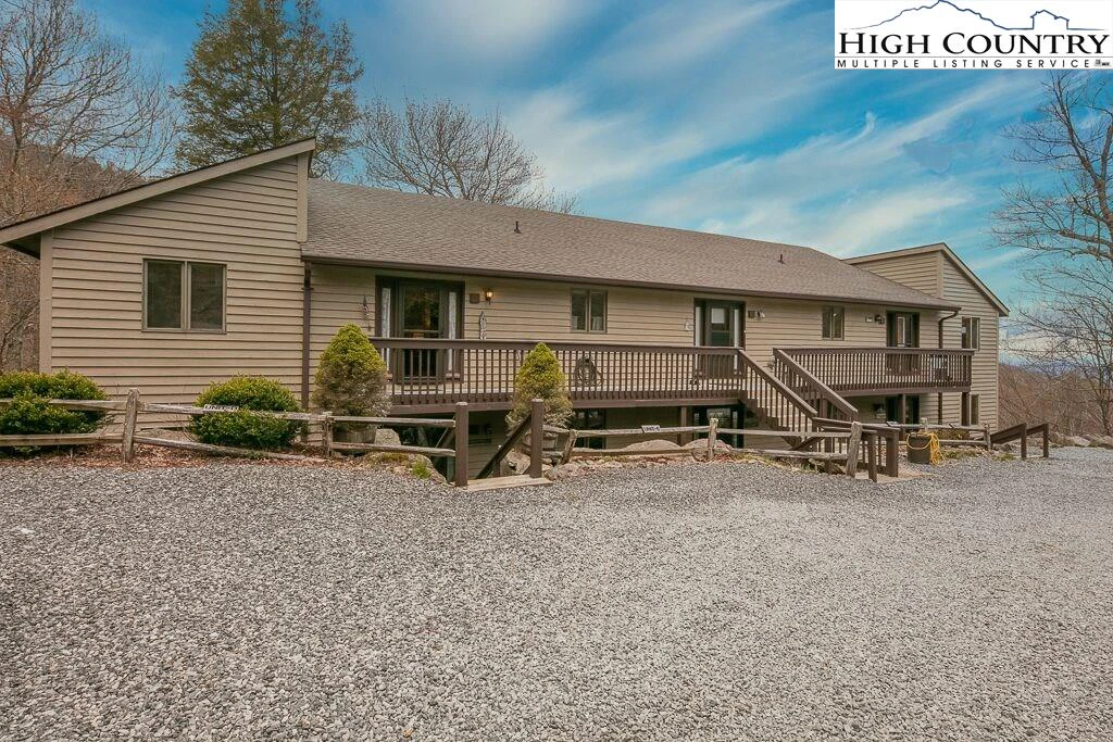 Image number 1 for the current listing