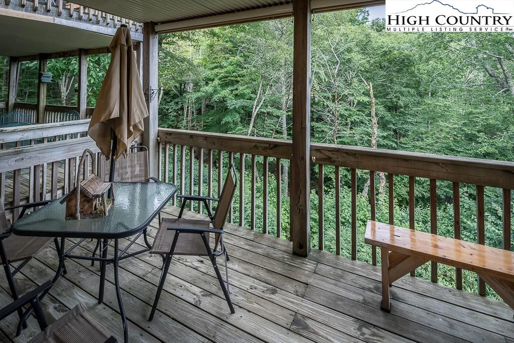 Image number 4 for the current listing