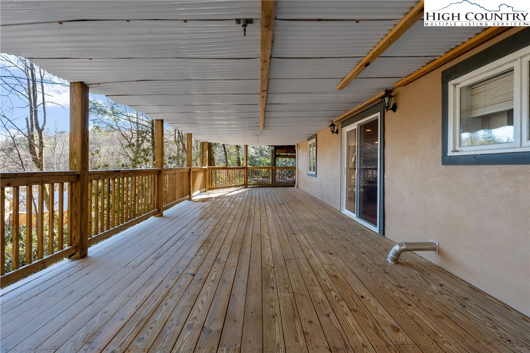 Image number 20 for the current listing