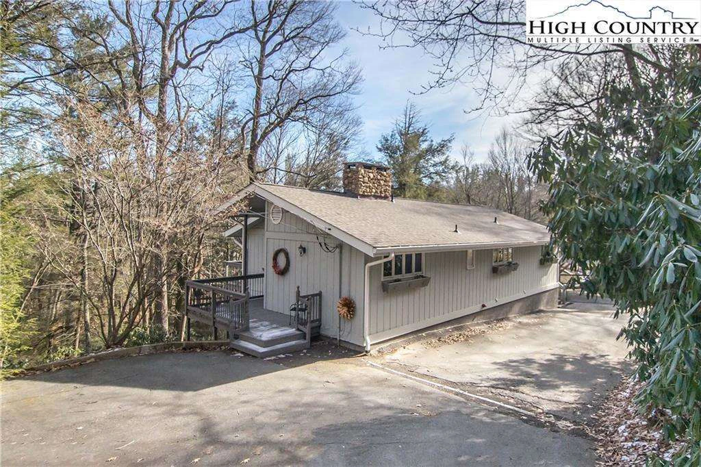 Image number 18 for the current listing