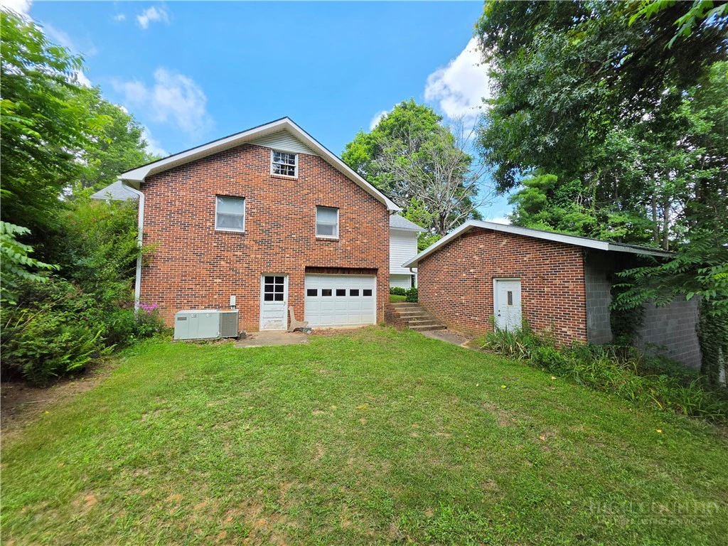 Image number 2 for the current listing