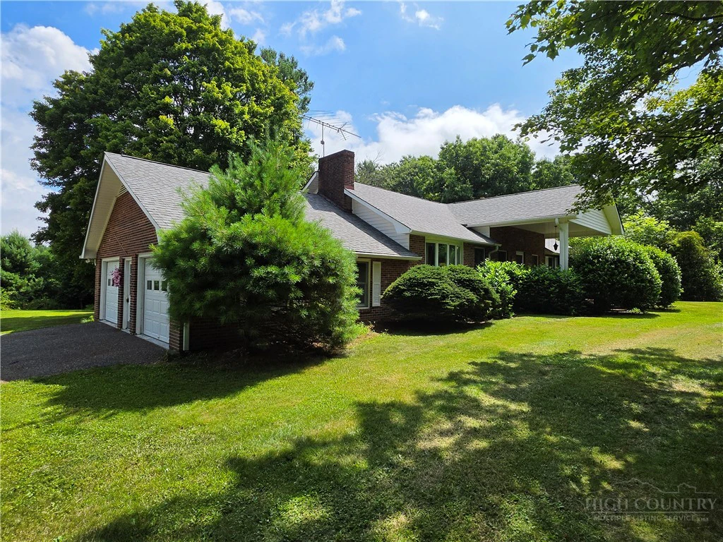 Image number 4 for the current listing