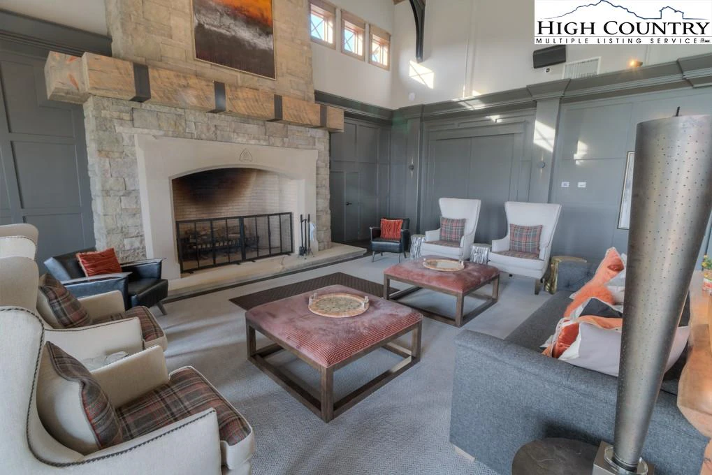 Image number 4 for the current listing