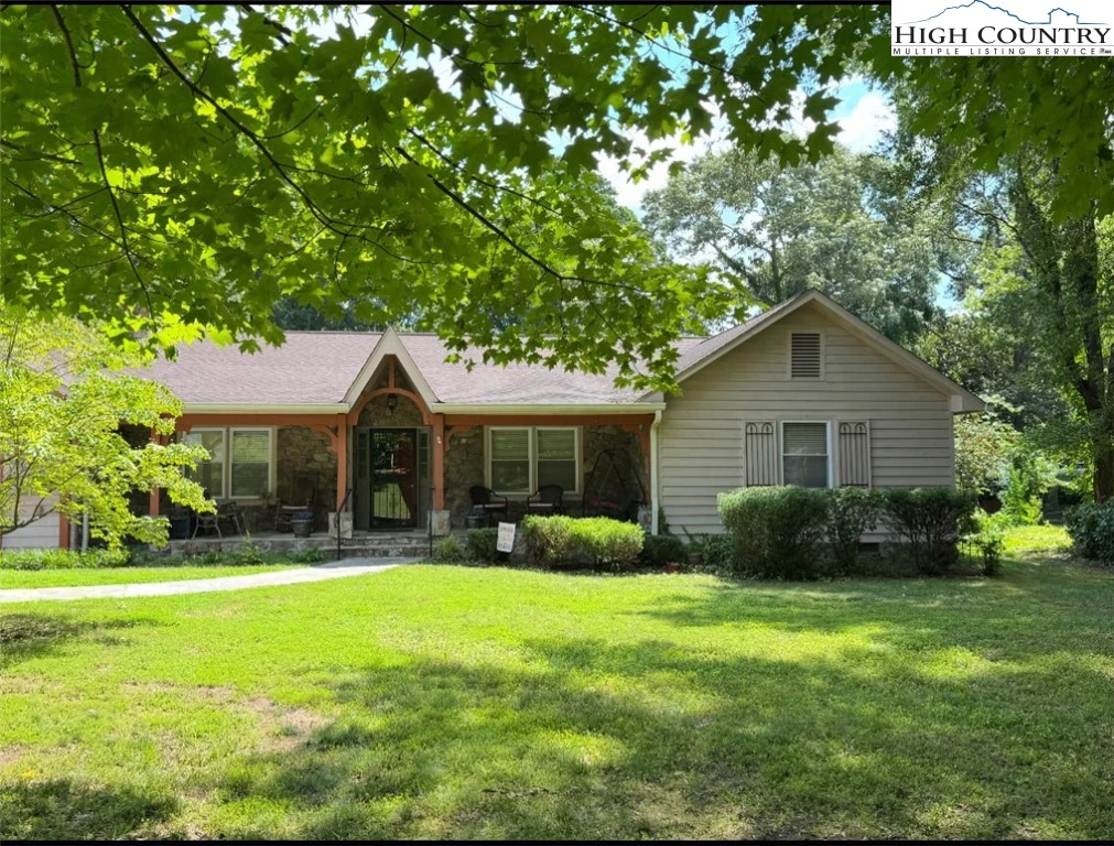 Image number 1 for the current listing