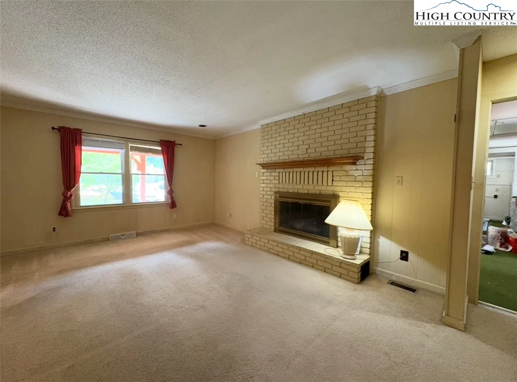 Image number 7 for the current listing