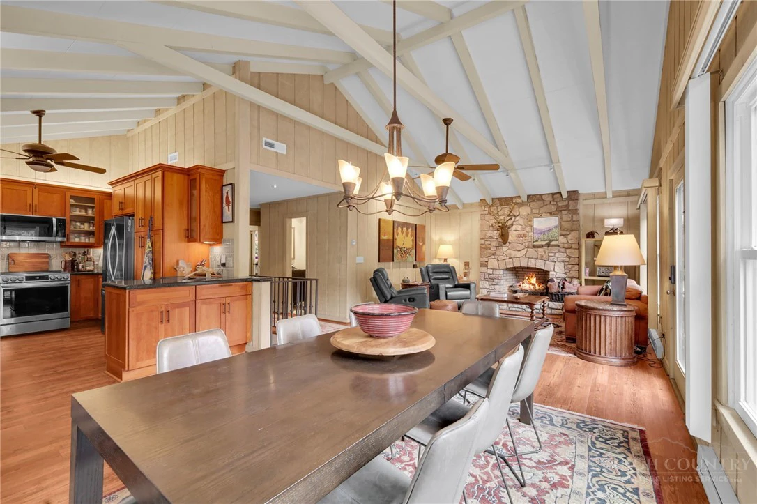 Image number 5 for the current listing