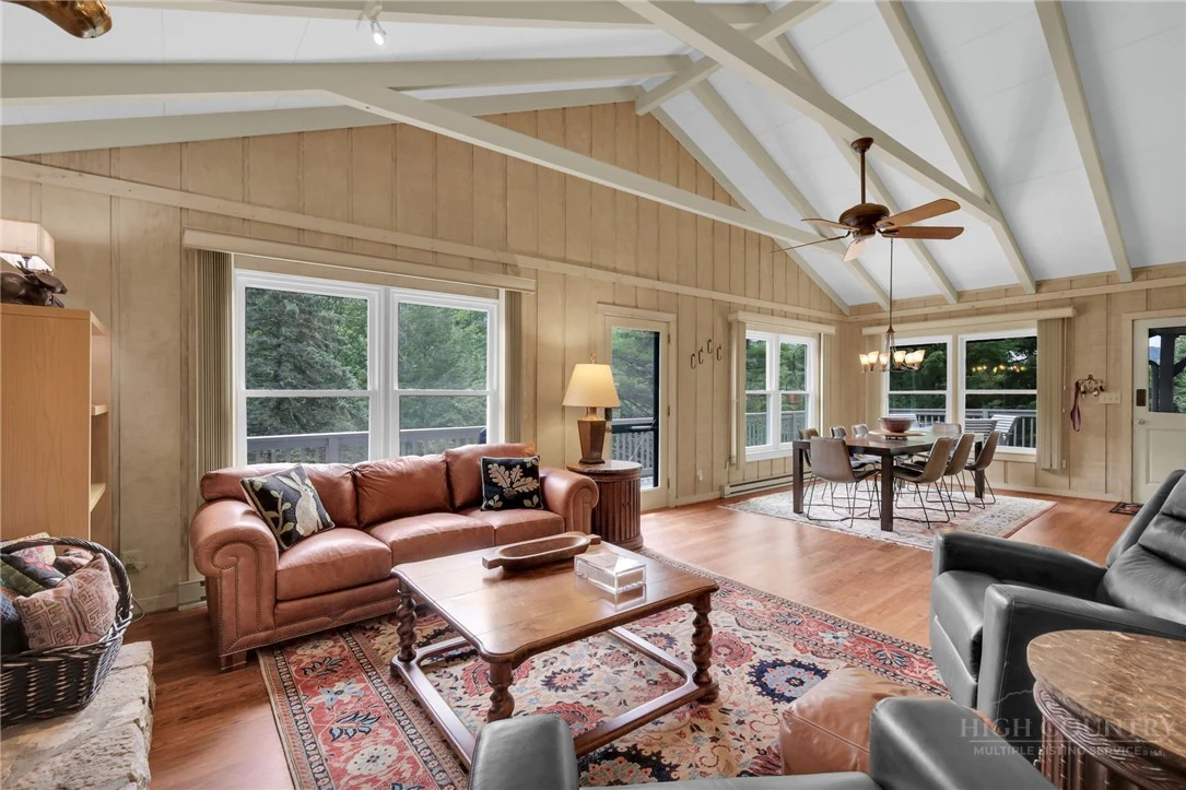 Image number 12 for the current listing
