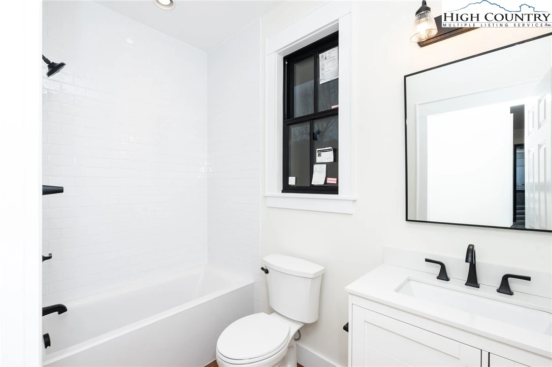 Image number 6 for the current listing