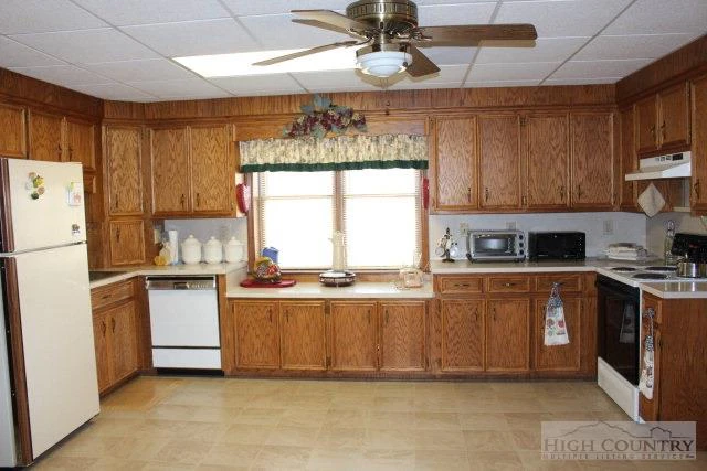 Image number 15 for the current listing