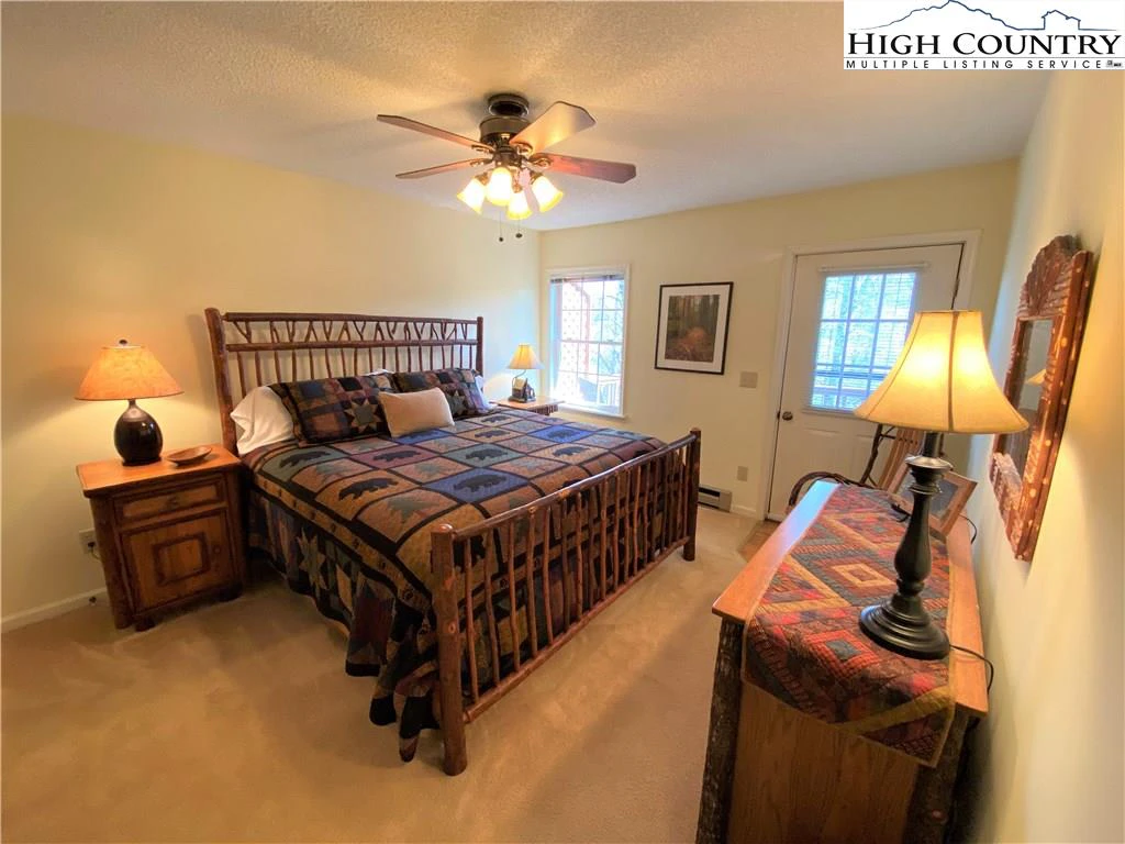 Image number 10 for the current listing