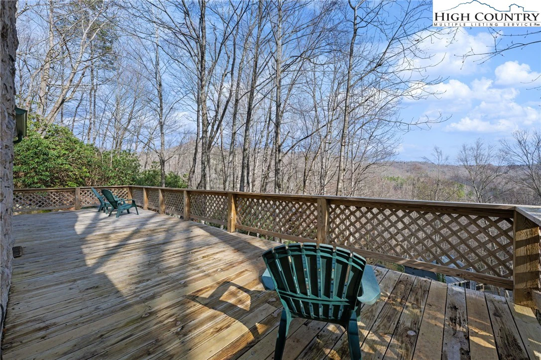 Image number 28 for the current listing
