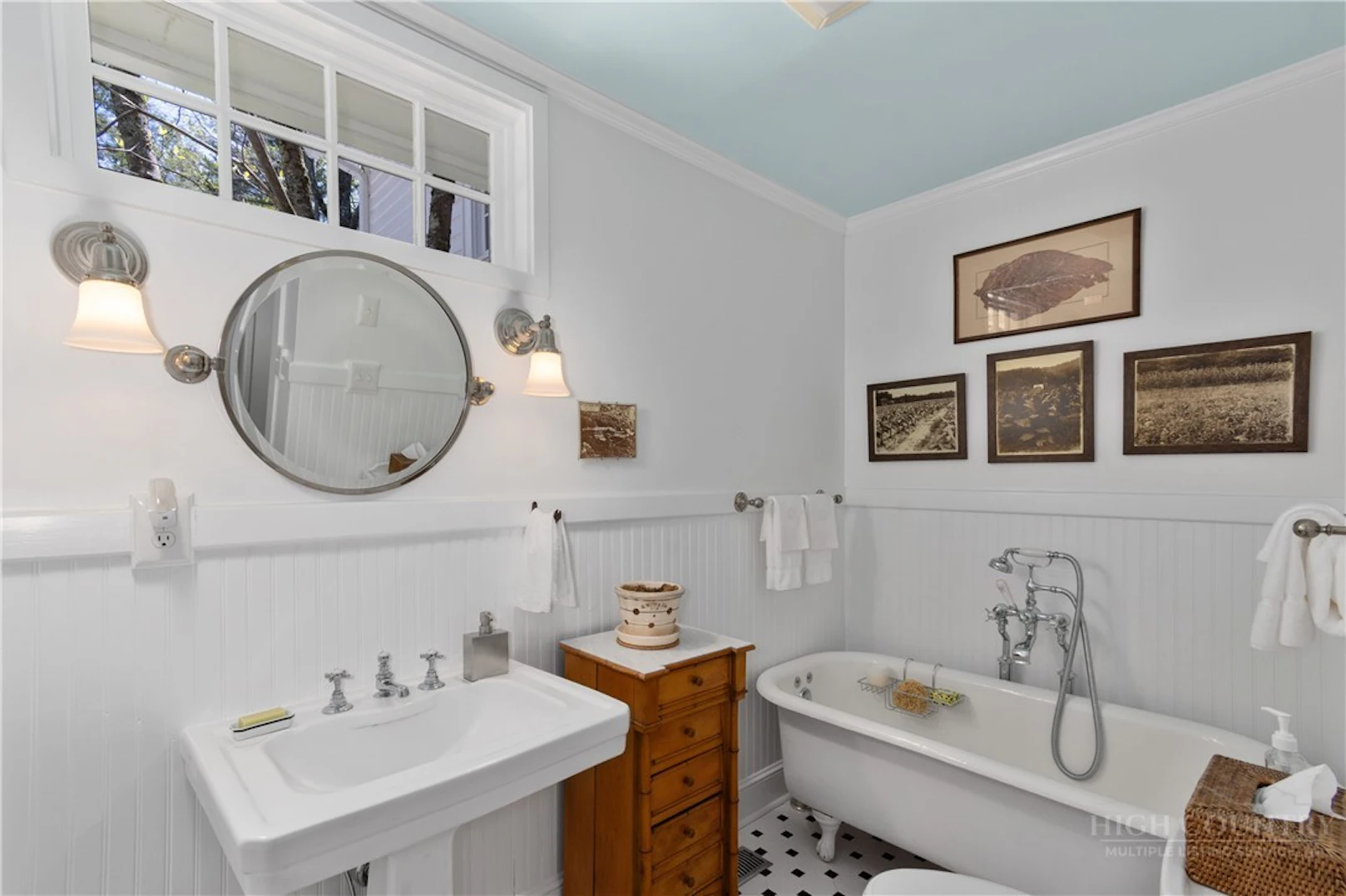 Image number 4 for the current listing