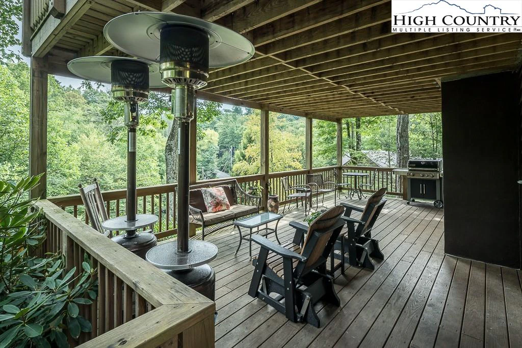 Image number 21 for the current listing