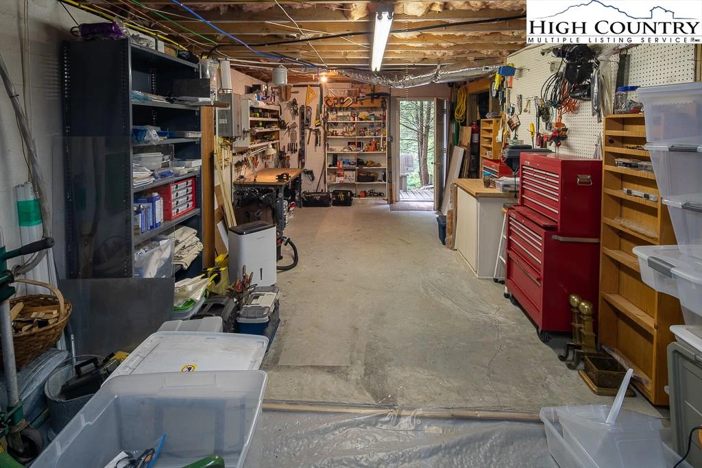 Image number 24 for the current listing
