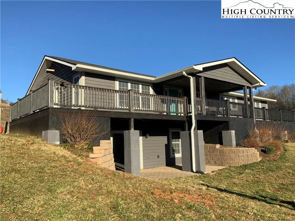 Image number 1 for the current listing