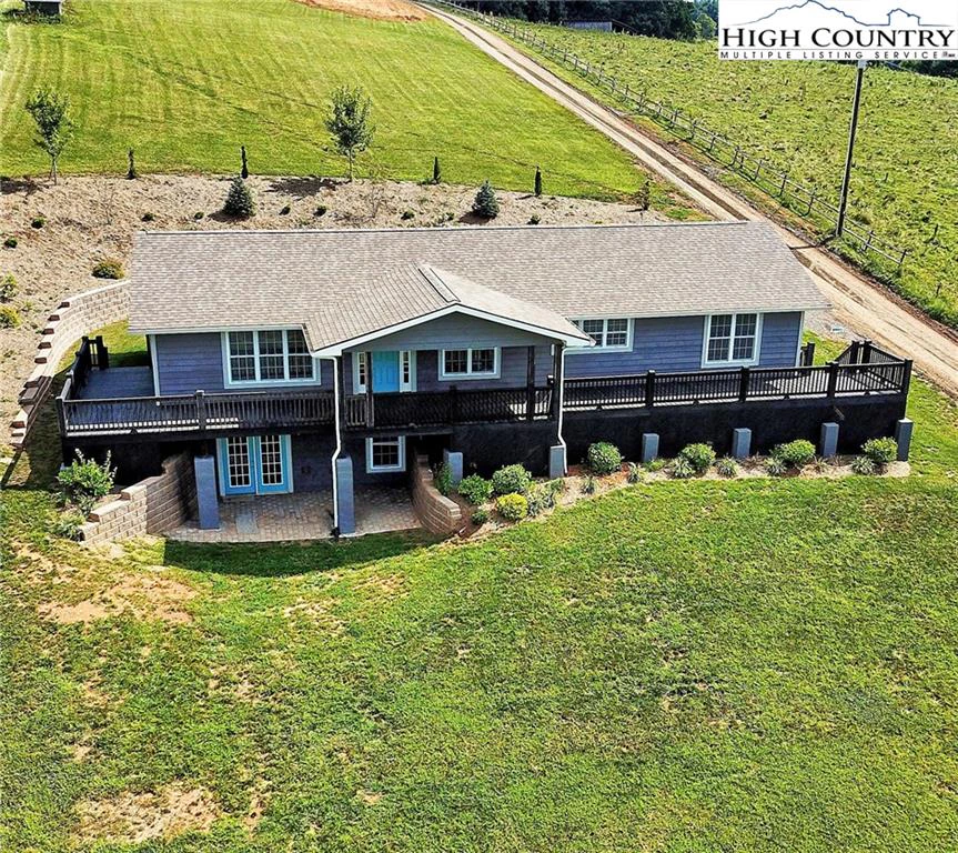 Image number 1 for the current listing