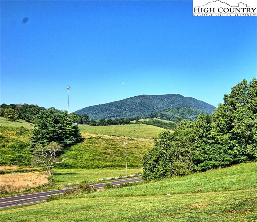 Image number 3 for the current listing