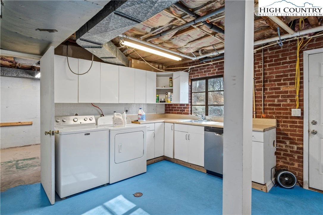 Image number 2 for the current listing