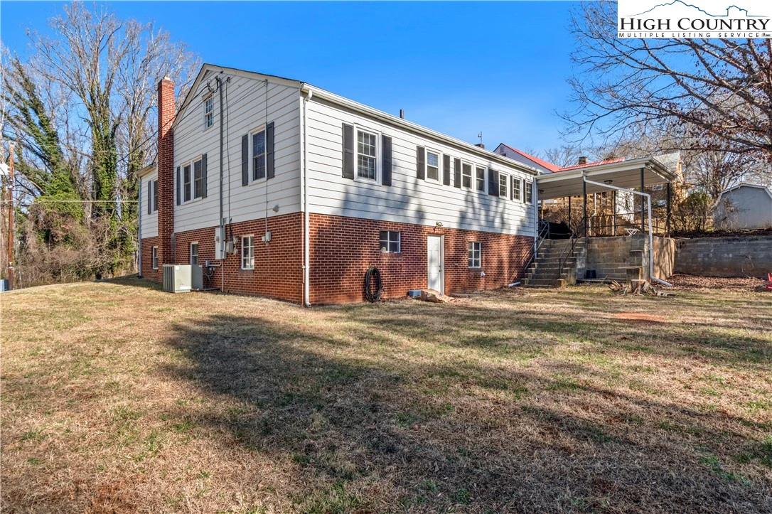 Image number 19 for the current listing
