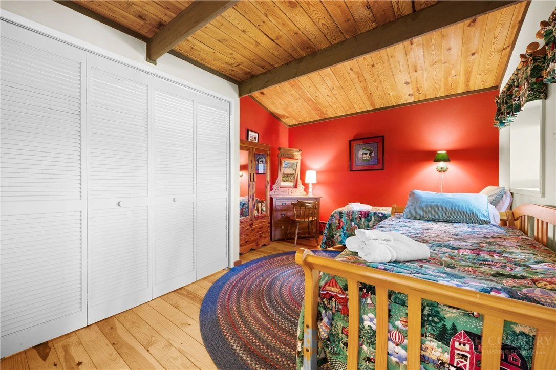 Image number 12 for the current listing