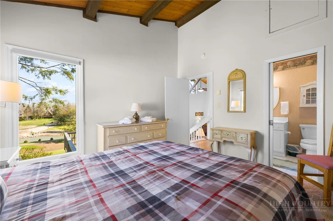 Image number 10 for the current listing