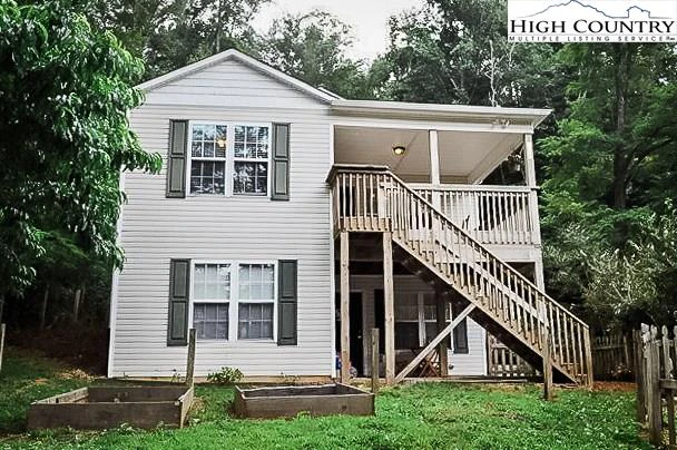 Image number 1 for the current listing