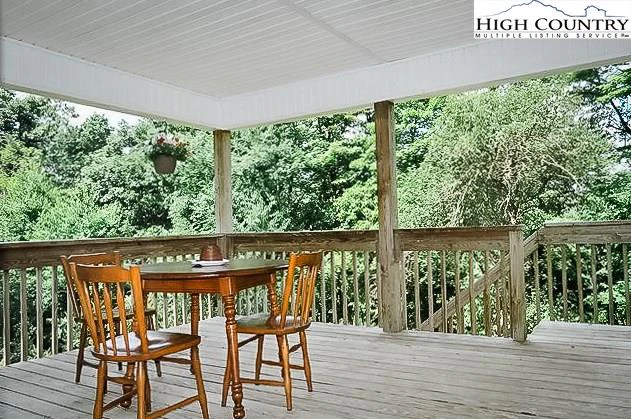 Image number 17 for the current listing