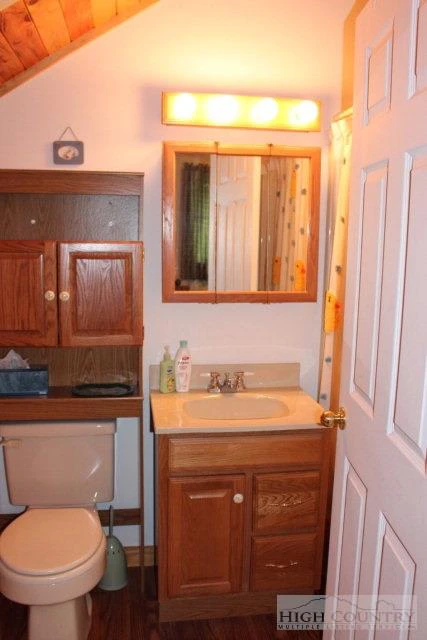 Image number 13 for the current listing