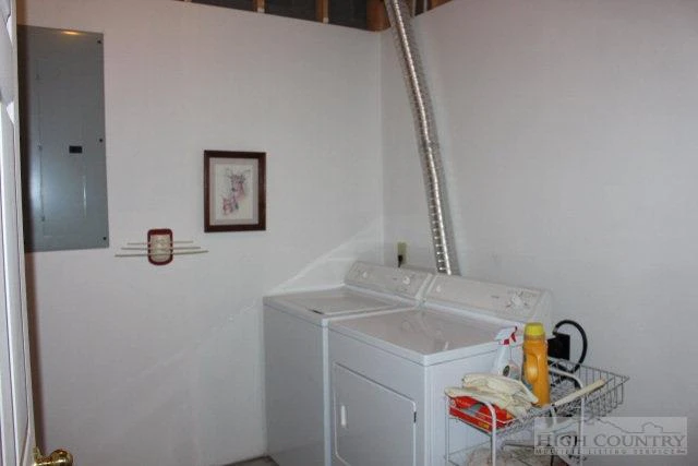 Image number 8 for the current listing