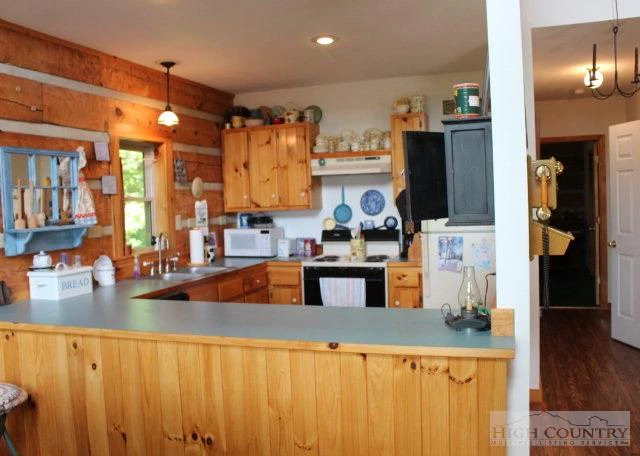 Image number 20 for the current listing