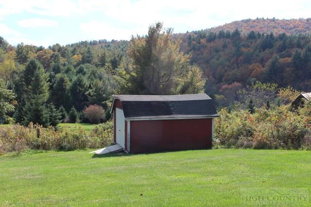 Image number 11 for the current listing