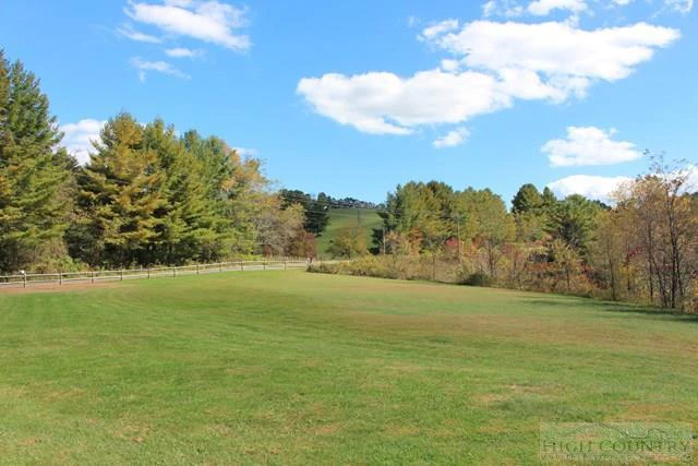 Image number 10 for the current listing