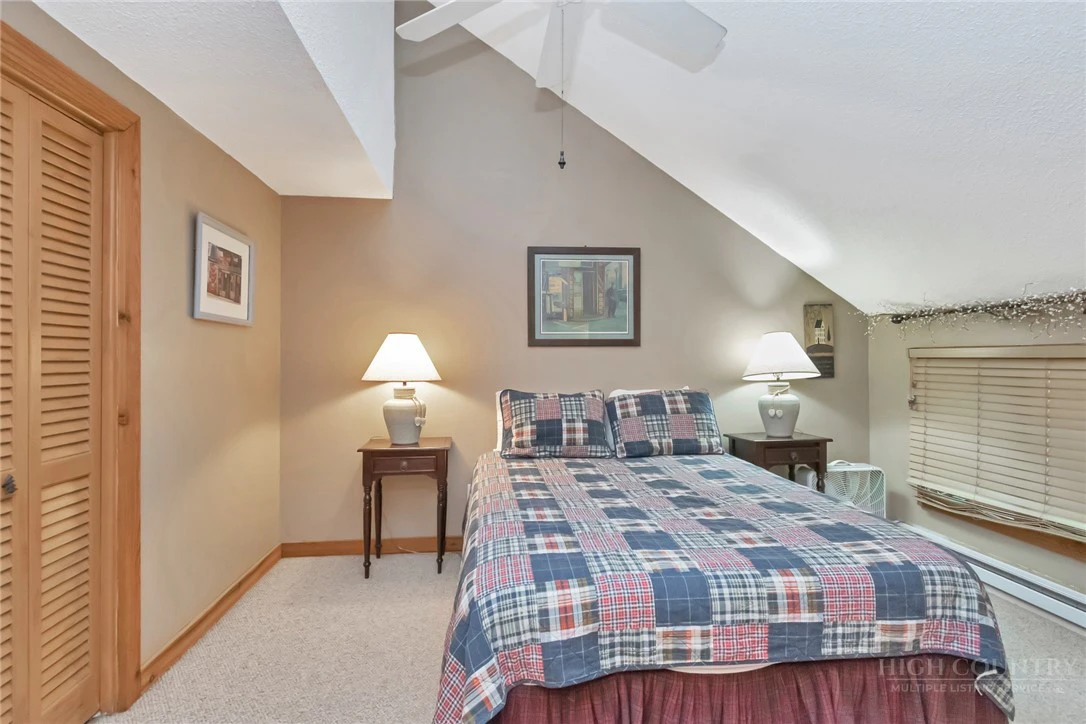 Image number 16 for the current listing