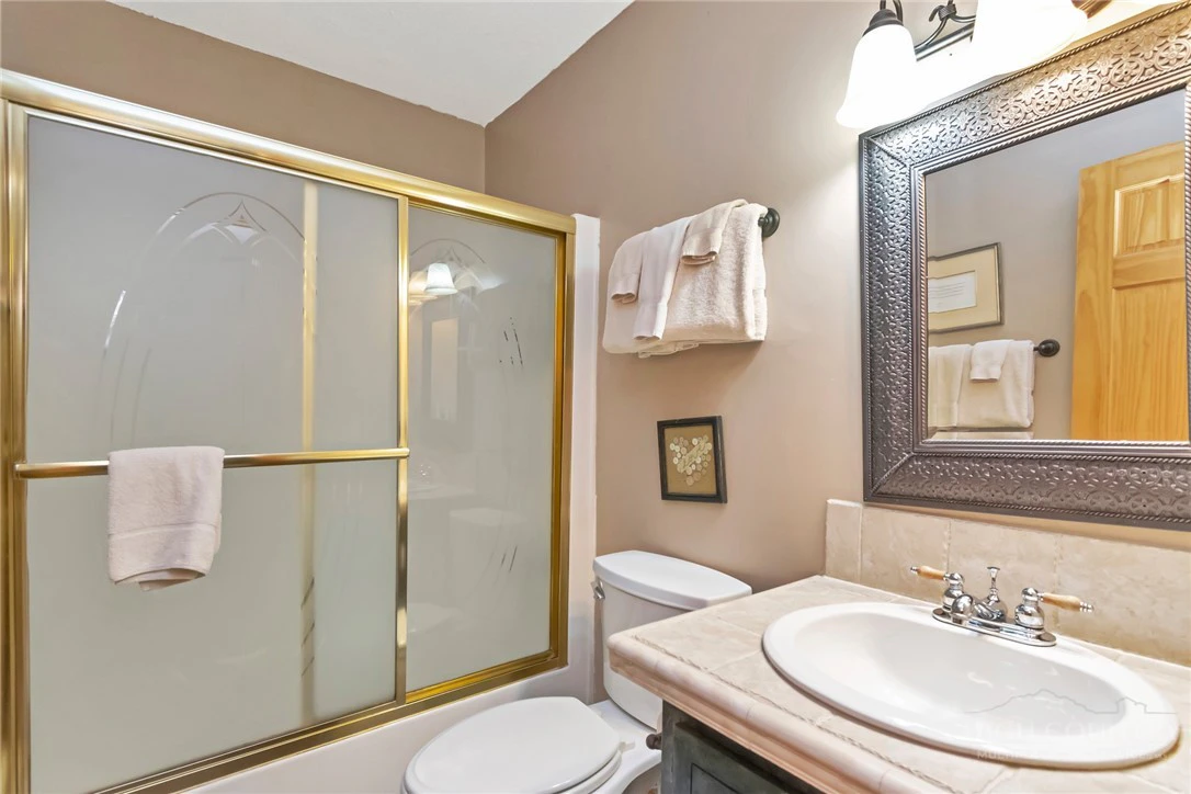 Image number 21 for the current listing