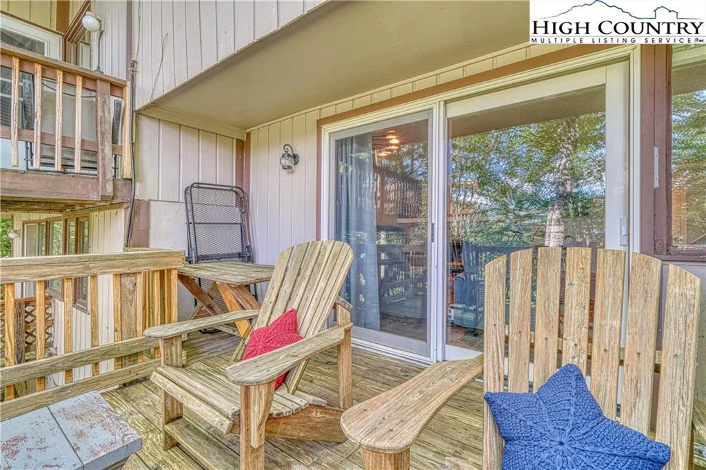 Image number 4 for the current listing