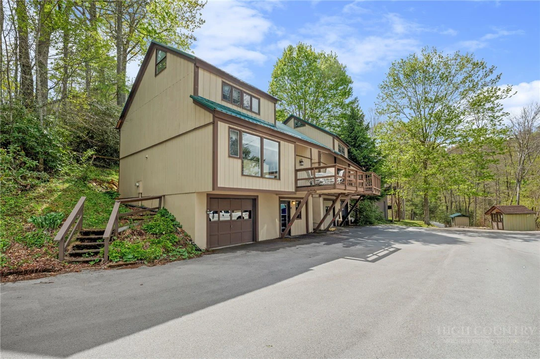 Image number 12 for the current listing