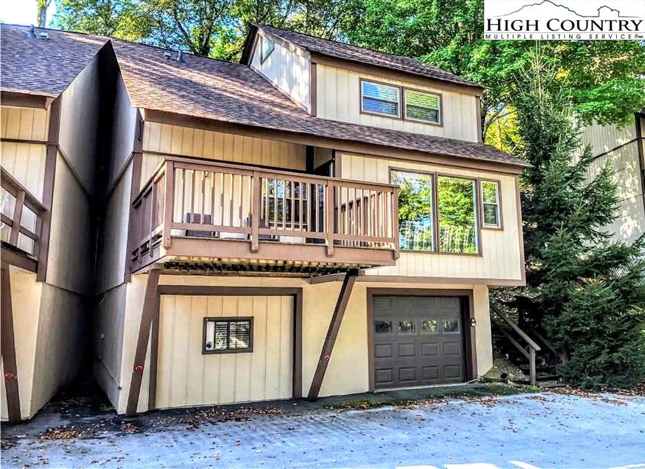 Image number 1 for the current listing