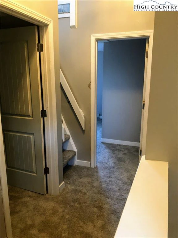 Image number 7 for the current listing