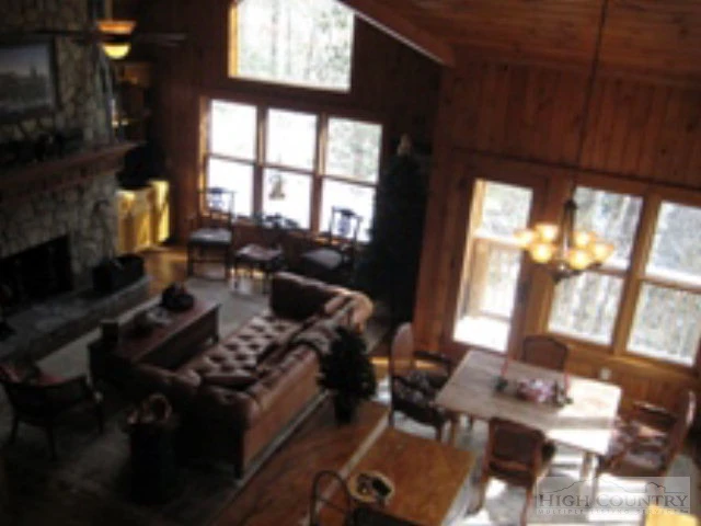 Image number 10 for the current listing