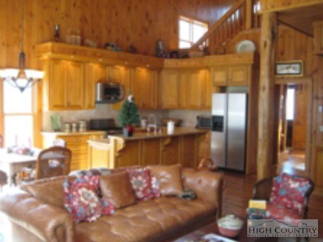 Image number 8 for the current listing
