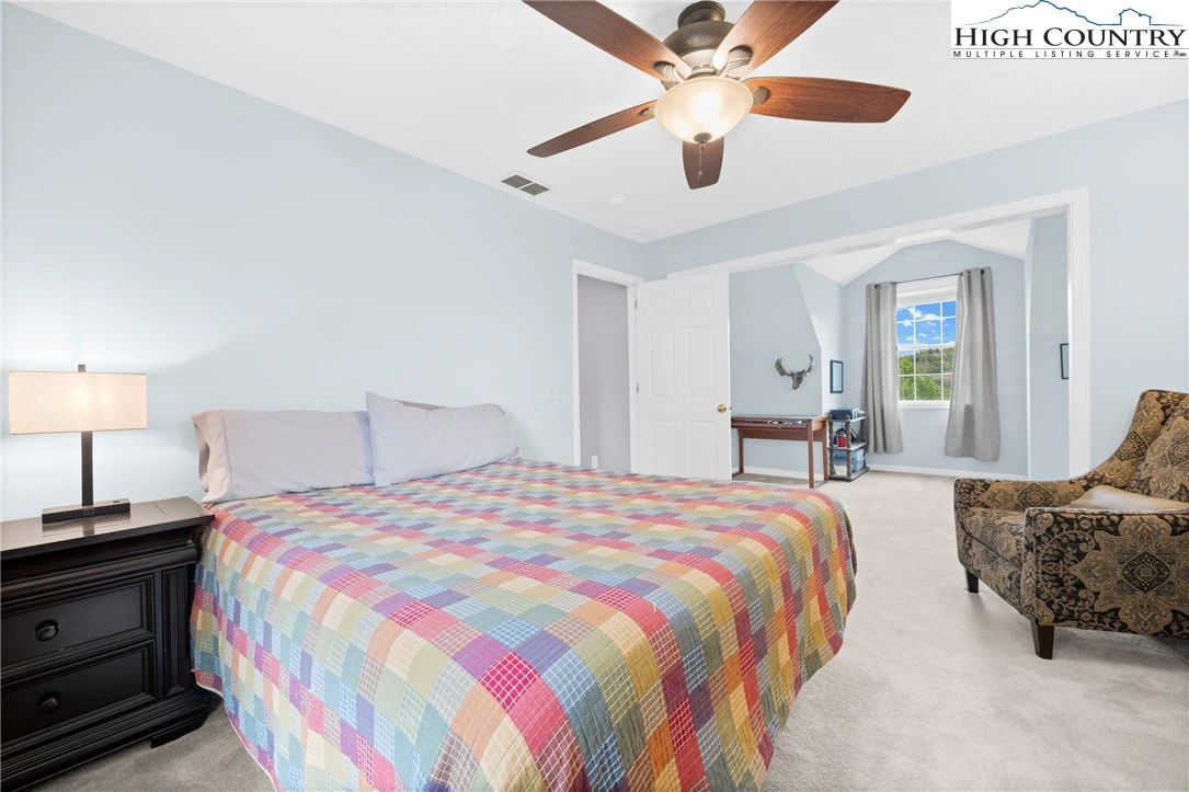 Image number 5 for the current listing