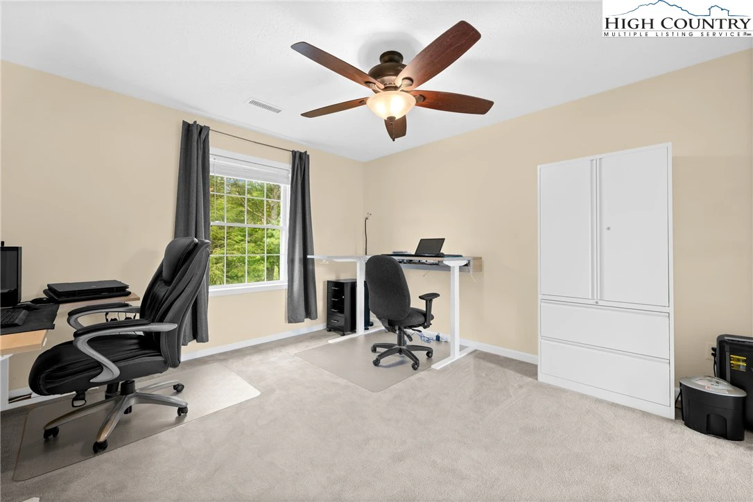 Image number 9 for the current listing